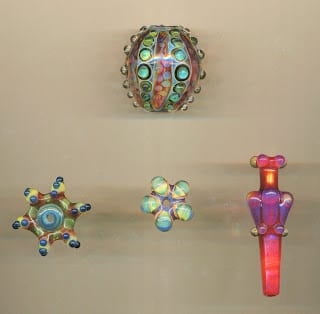 beads-Hv0tng.jpg