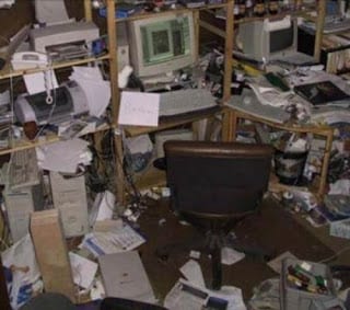 messy-room-03-BPV8AK.jpg